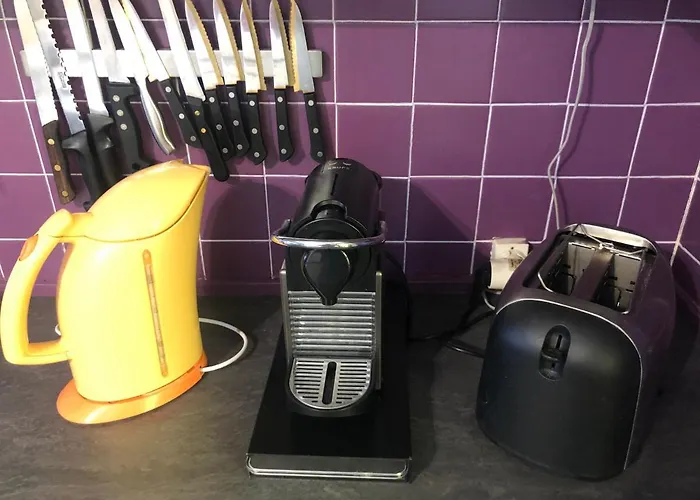 Un Coin De Bigorre - La Pyreneenne - 130m2 - Canal Plus, Netflix, Bein, Apple Tv - Wifi Fibre - Village Campagne