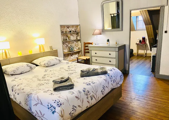 Un Coin De Bigorre - La Pyreneenne - 130m2 - Canal Plus, Netflix, Bein, Apple Tv - Wifi Fibre - Village Campagne